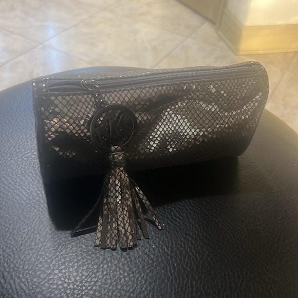 Michael Kors - Picture 1 of 16